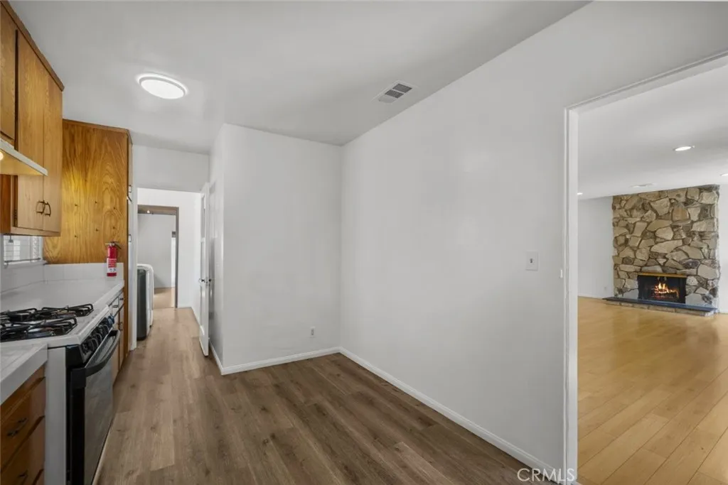 6031 Beck Avenue, North Hollywood, California 91606 home-pic-14